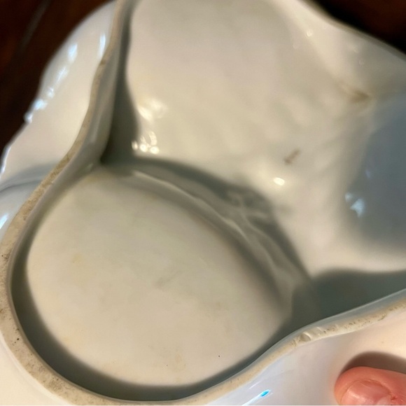 Vintage White Porcelain Divided Serving Dish – Shell Pattern with Handle - Picture 10 of 13
